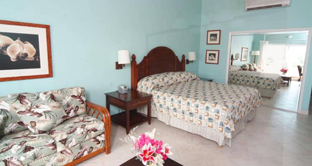 Dickenson Bay Trade Winds Hotel מראה חיצוני תמונה