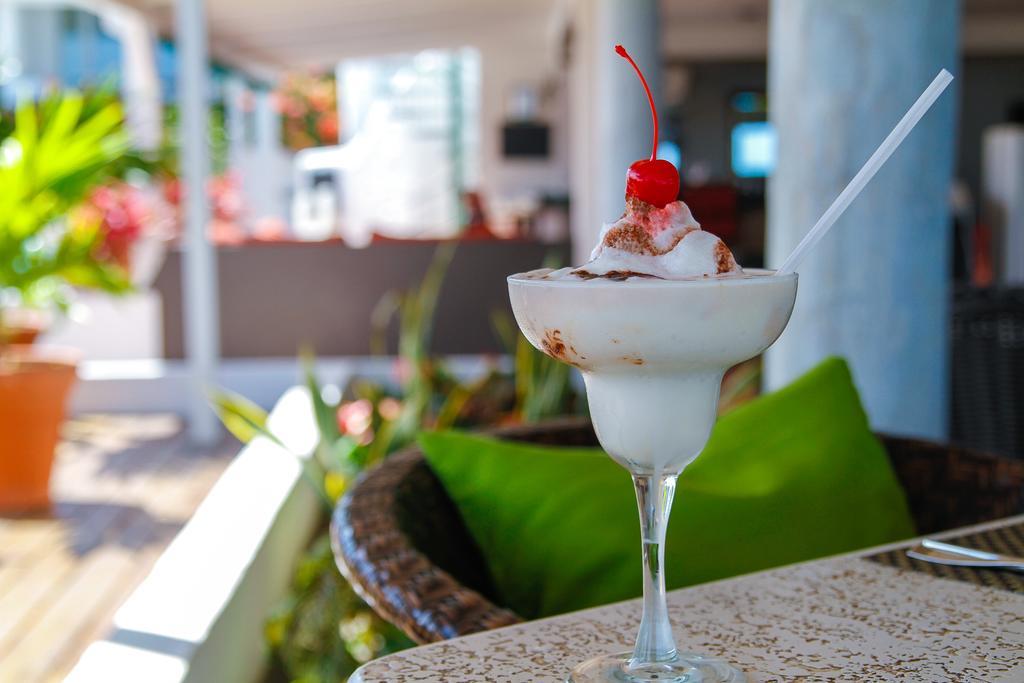 Dickenson Bay Trade Winds Hotel מראה חיצוני תמונה