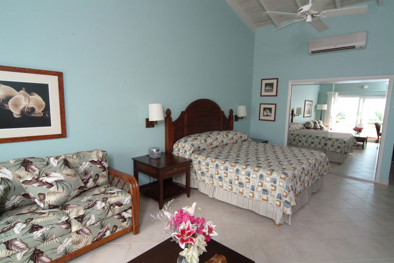 Dickenson Bay Trade Winds Hotel מראה חיצוני תמונה