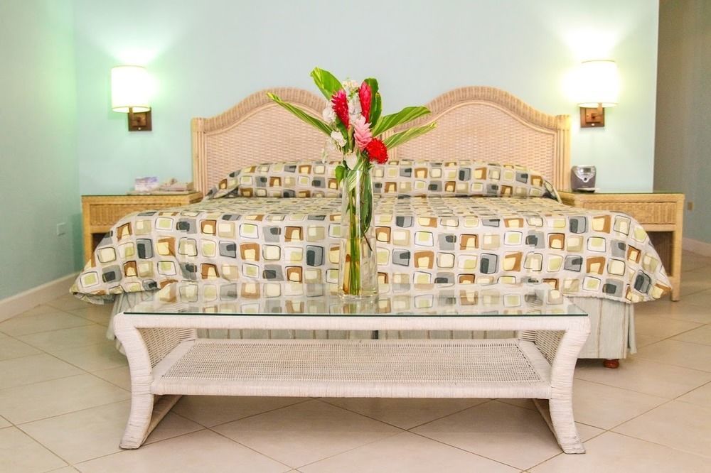 Dickenson Bay Trade Winds Hotel מראה חיצוני תמונה