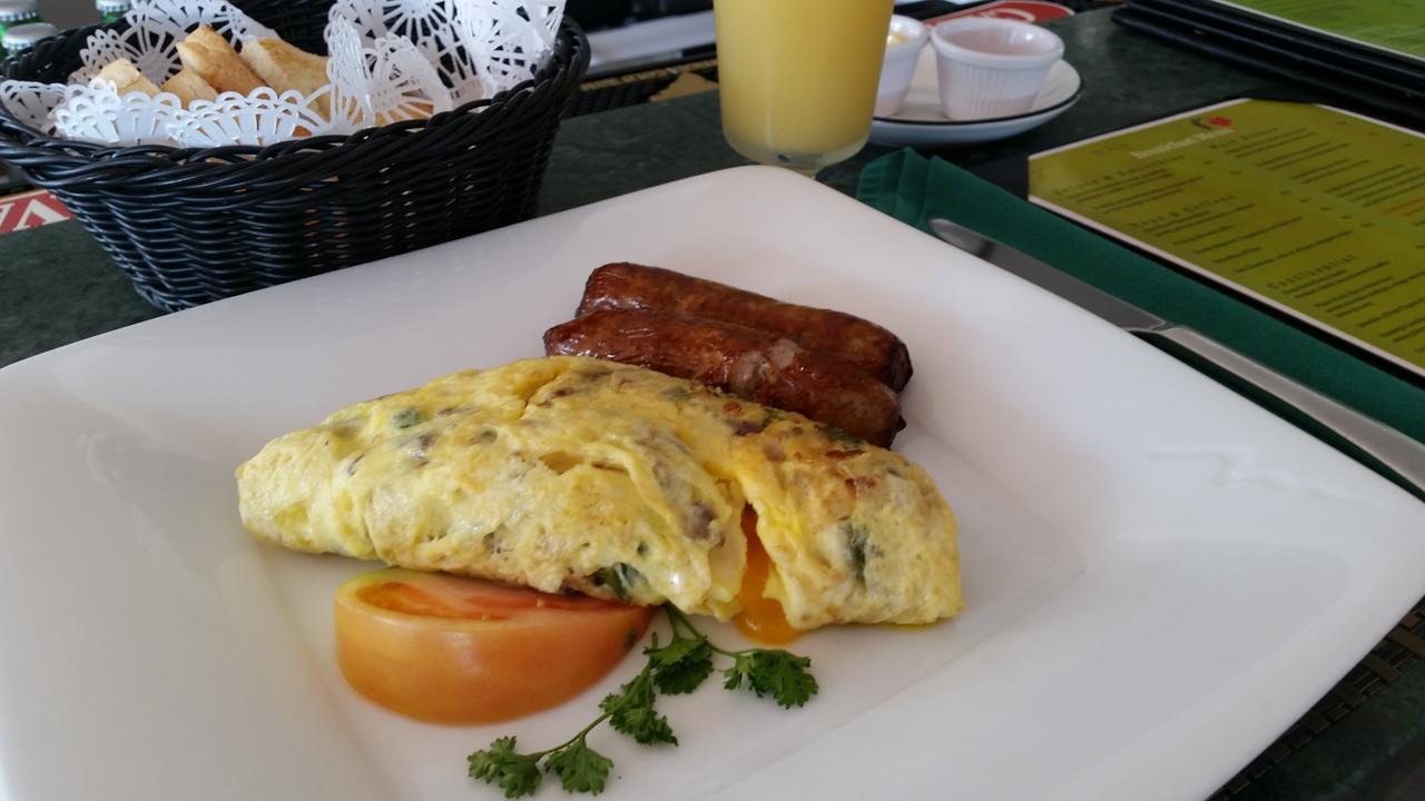Dickenson Bay Trade Winds Hotel מראה חיצוני תמונה